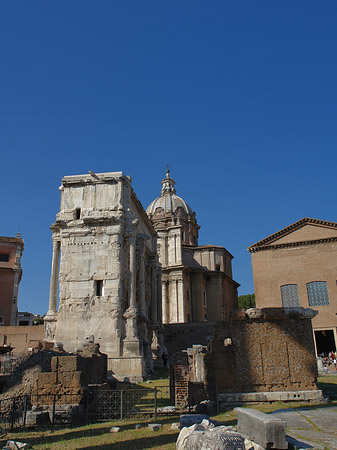 Triumphbogen mit der Curia Iulia - Latium (Rom) (Rom)