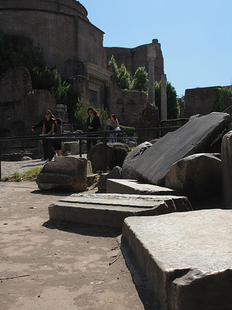 Steine im Forum Romanum - Latium (Rom) (Rom)