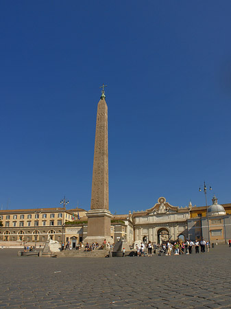 Obelisk mit dem Porta del Popolo - Latium (Rom) (Rom)