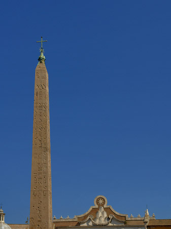 Obelisk mit dem Porta del Popolo - Latium (Rom) (Rom)