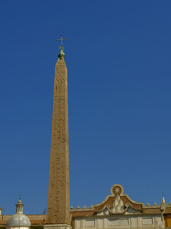 Obelisk mit dem Porta del Popolo - Latium (Rom) (Rom)