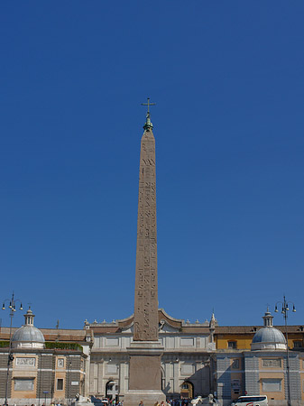 Obelisk mit dem Porta del Popolo - Latium (Rom) (Rom)