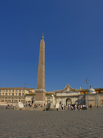 Obelisk mit dem Porta del Popolo - Latium (Rom) (Rom)