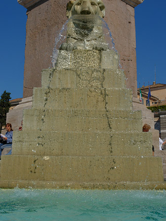 Obelisk mit Wasser - Latium (Rom) (Rom)