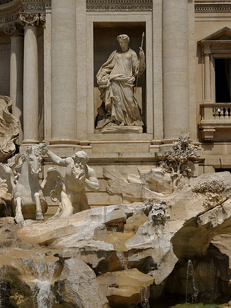 Statuen am Trevibrunnen Foto 