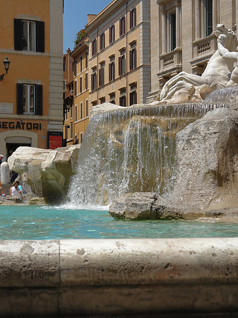 Statuen am Trevibrunnen - Latium (Rom) (Rom)