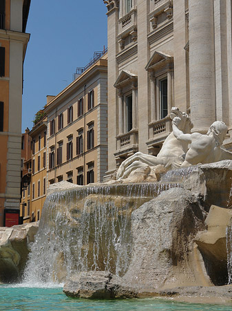 Statuen am Trevibrunnen - Latium (Rom) (Rom)