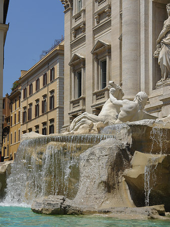 Statuen am Trevibrunnen - Latium (Rom) (Rom)