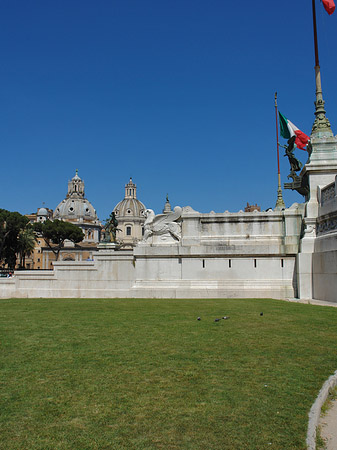 Platz vor dem Monument - Latium (Rom) (Rom)