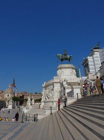 Bronzestatue von Victor Emmanuel Foto 