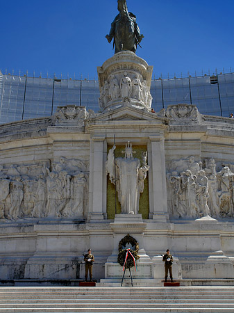 Wache vor dem Monument - Latium (Rom) (Rom)