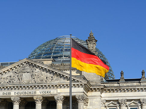 Flagge mit Kuppel - Berlin (Berlin)