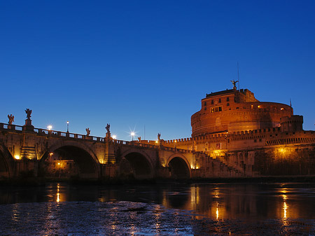 Burg und Brücke - Latium (Rom) (Rom)