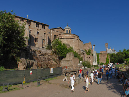 Weg am Tempel - Latium (Rom) (Rom)