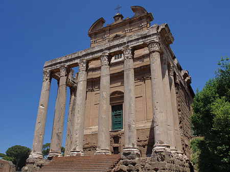 Tempel des Antoninus Pius und der Faustina