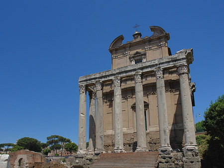 Tempel des Antoninus Pius und der Faustina