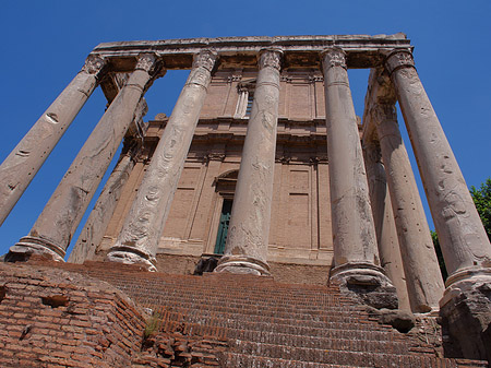 Fotos Tempel des Antoninus Pius und der Faustina | Rom