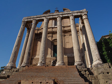 Foto Tempel des Antoninus Pius und der Faustina