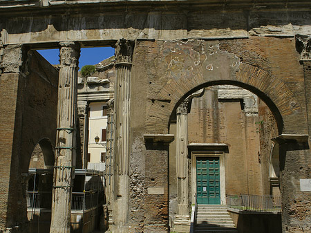 Eingang zur San Angelo in Pescheria - Latium (Rom) (Rom)