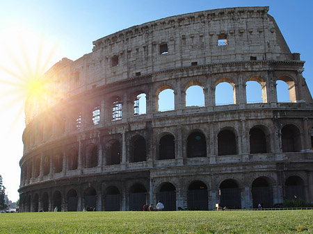 Kolosseum mit Sonne - Latium (Rom) (Rom)