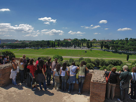 Menschen vor dem Circus Maximus - Latium (Rom) (Rom)