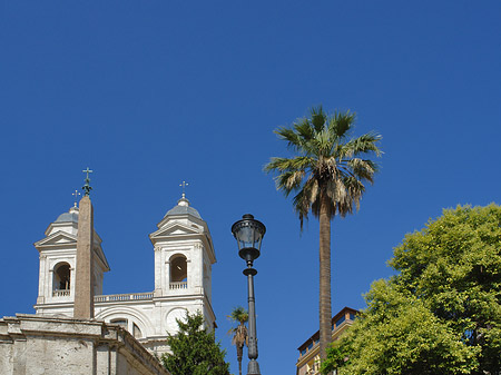 S. Trinita dei Monti mit Obelisk - Latium (Rom) (Rom)