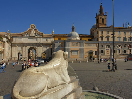 Porta del Popolo mit Löwenbrunnen - Latium (Rom) (Rom)