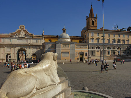 Porta del Popolo mit Löwenbrunnen - Latium (Rom) (Rom)