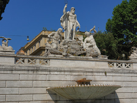 Fotos Neptun an der Piazza