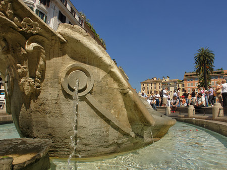 Schiff im Barcaccia Brunnen - Latium (Rom) (Rom)