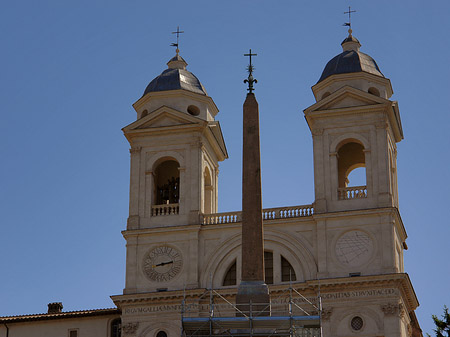 Kirche mit Obelisk - Latium (Rom) (Rom)