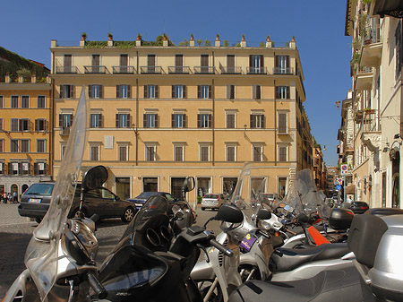 Mofas an der Piazza di Spagna Fotos