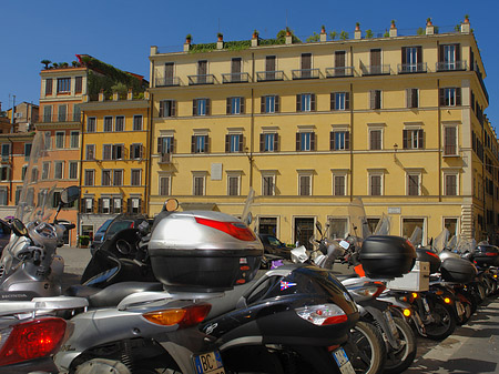 Mofas an der Piazza di Spagna