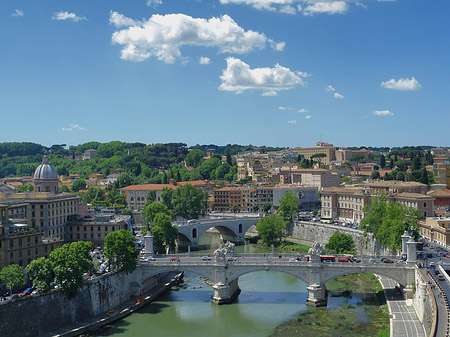 Tiber mit der Vittorio Emanuele II - Latium (Rom) (Rom)