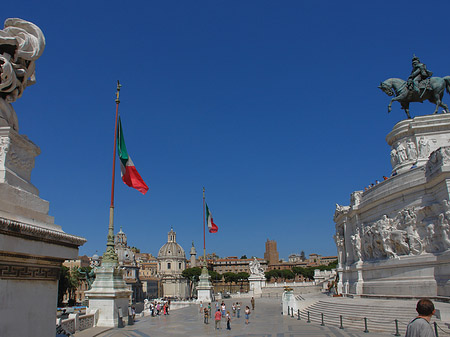 Foto Bronzestatue von Victor Emmanuel - Rom