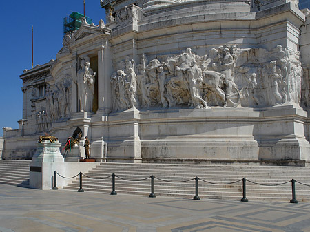 Wache vor dem Monument - Latium (Rom) (Rom)