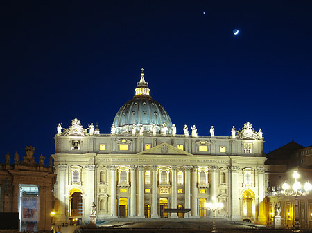 Foto Petersdom mit Halbmond