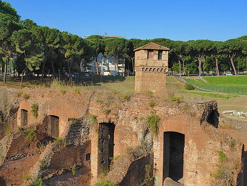  Bild von Citysam  von Rom Verschiedene Kaiser wirkten an der Baugeschichte des Circus Maximus mit