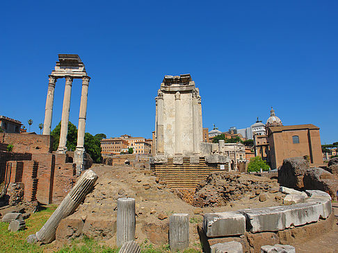 Fotos Dioskuren und Vesta Tempel