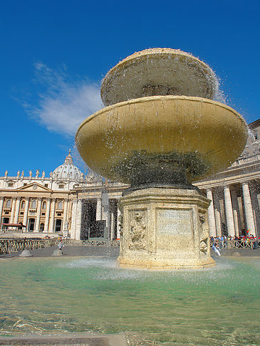 Brunnen mit Petersdom Foto 